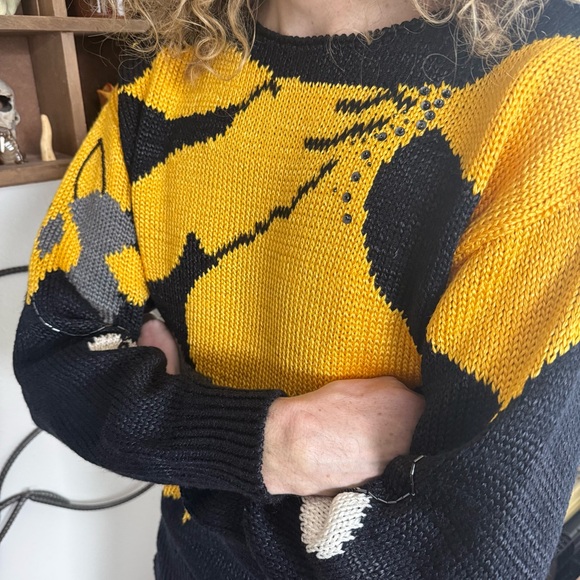 Vintage 80s Hand Loomed Beaded Floral Sweater ~ Size Medium - Picture 3 of 8